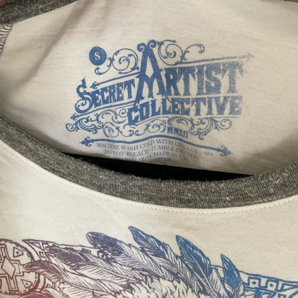 Light weight raglan tee! - Picture 3 of 3